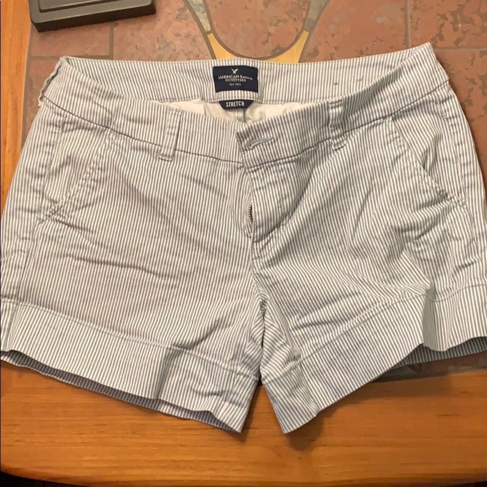 Size 10 american eagle shorts